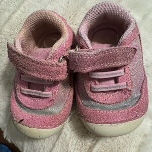 Pink 4w stride rite shoes
